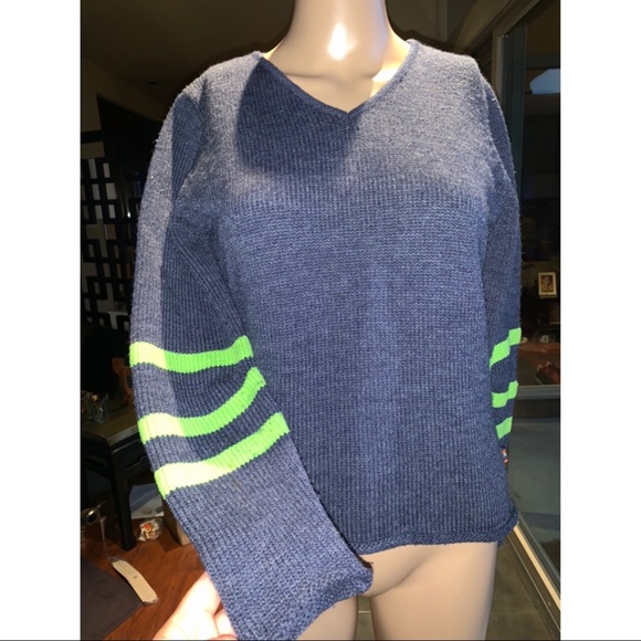 Urban Outfitters Sweaters - Y2K Urban Outfitters x Bulldog brand Sweater